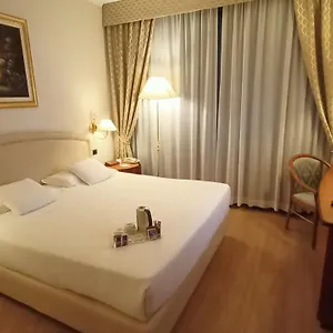 ellenőrizze a rendelkezésre állást